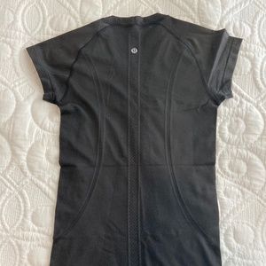 short sleeve swiftly tech shirt